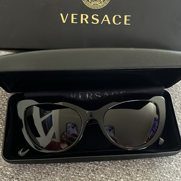 Versace Sunglasses - Picture 2 of 5